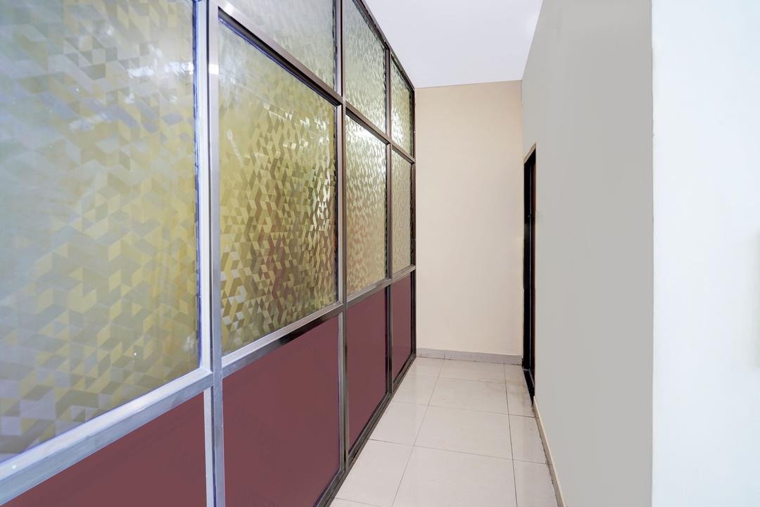 Super Hotel O BLW Kakarmatta Near Banaras Junction in Varanasi