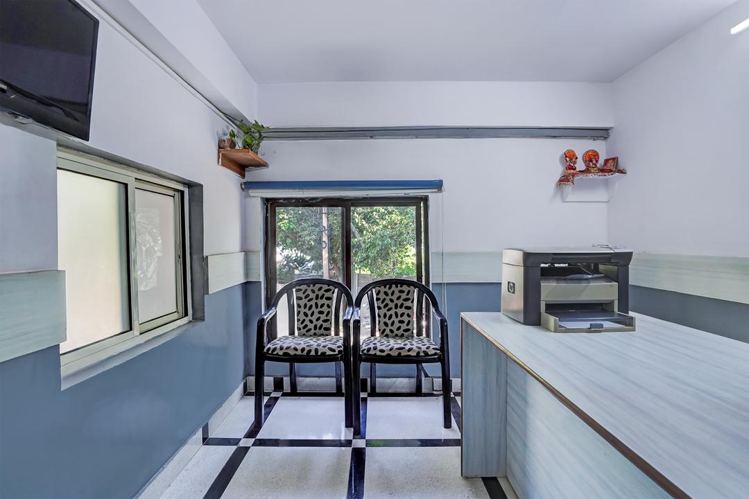 Super Hotel O DLF Phase 1 Metro Station Gurugram in Gurgaon