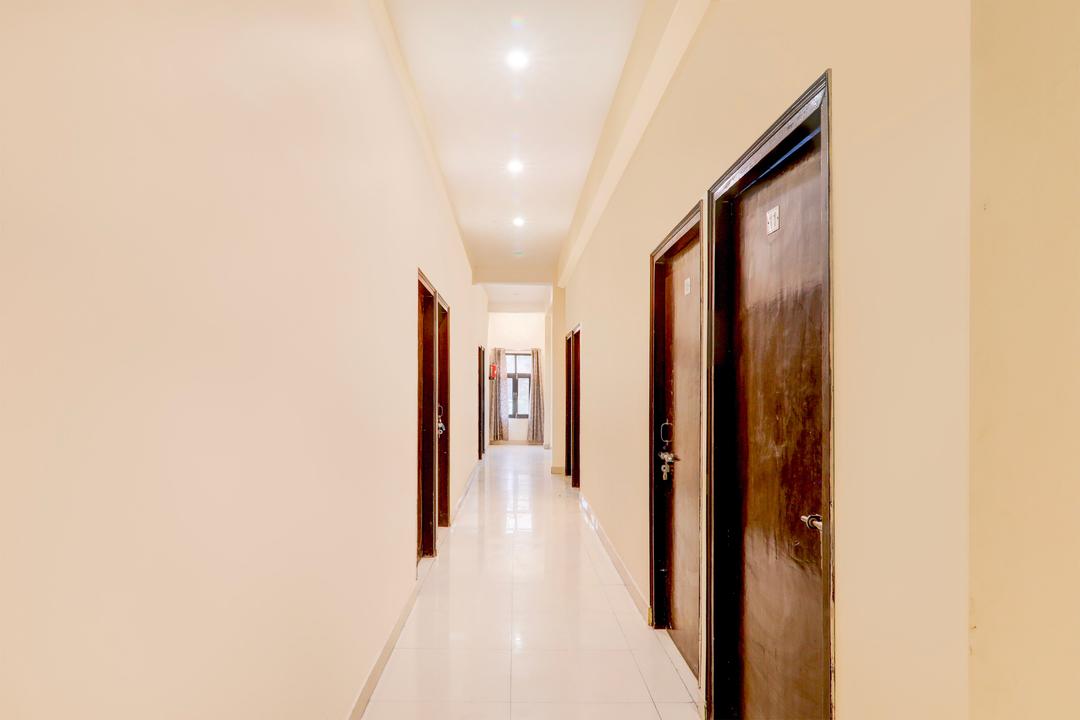 Super Hotel O Indira Nagar in Lucknow