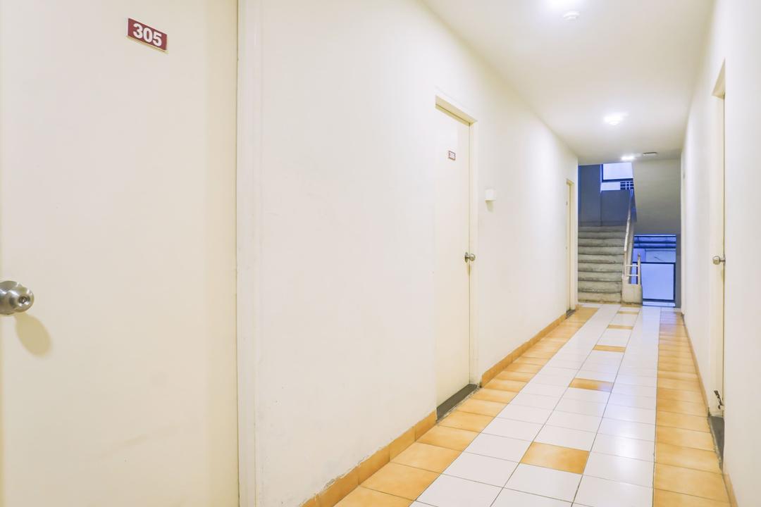 Super Hotel O Jadhav Nagar Near Sinhgad College in Pune