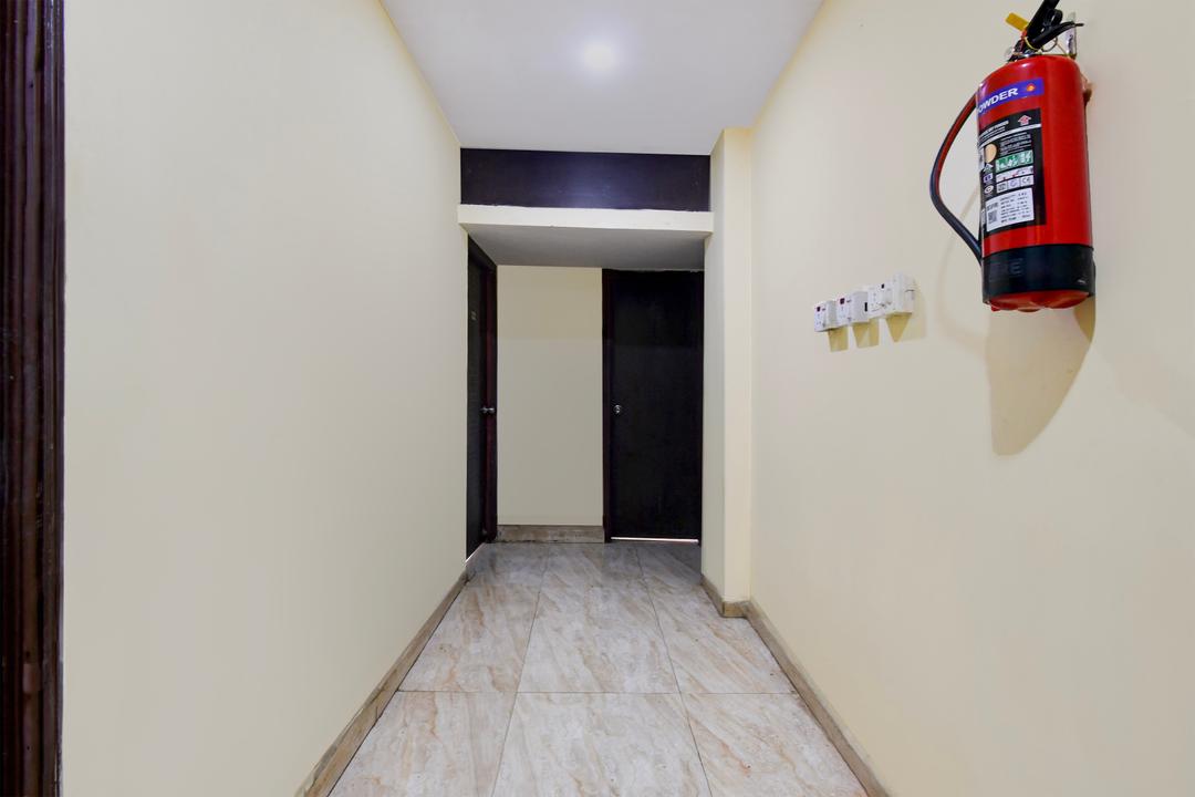 Super Hotel O New Alipore in Kolkata