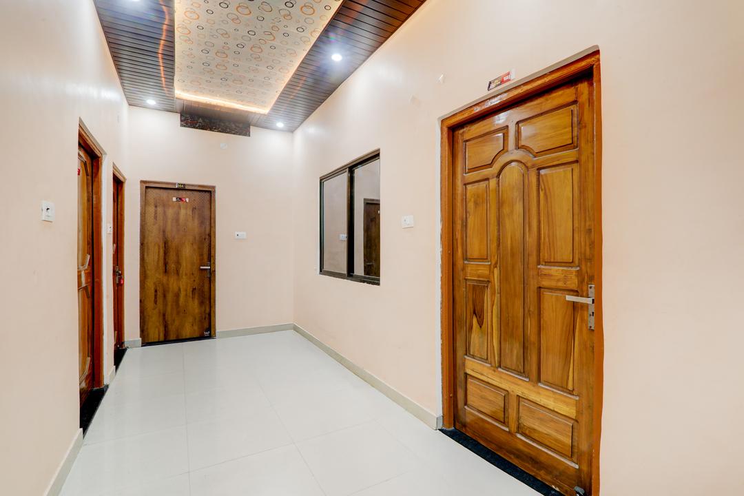 Super Hotel O Saryu Ghat Formerly Balaji Palace in Ayodhya