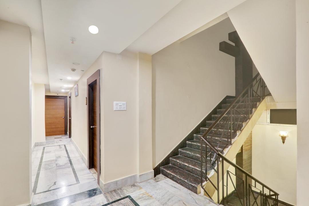 Super Townhouse Kankarbagh Formerly Kunwar Alcajars in Patna