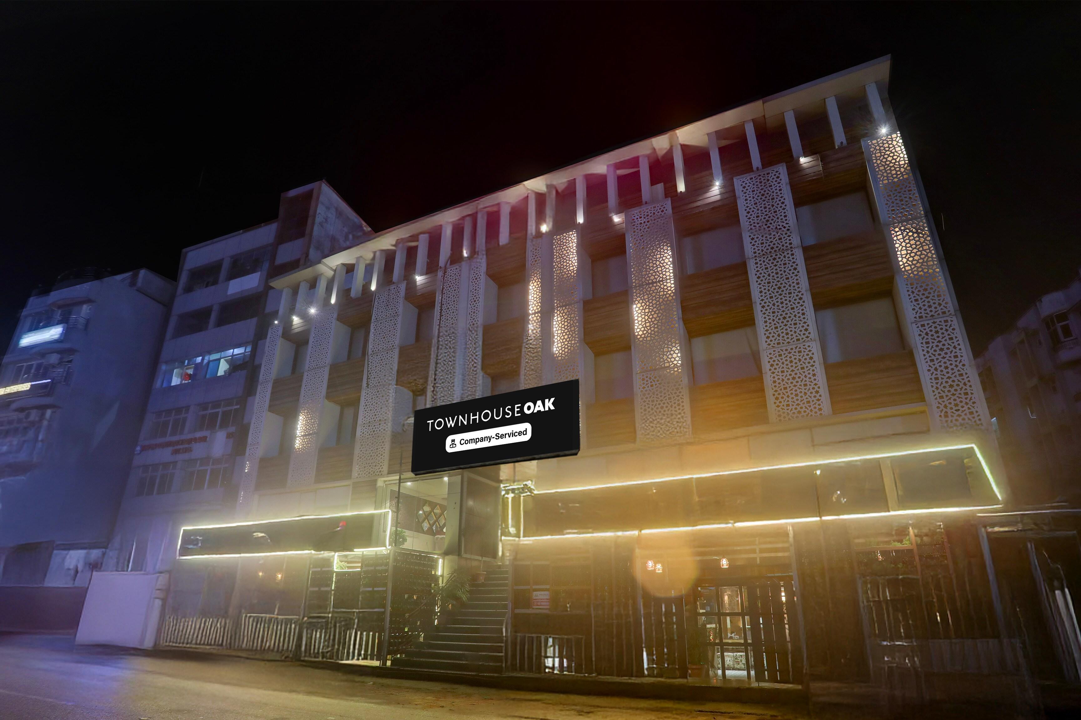 Super Townhouse Oak Amity University Patna Formerly The Golden Crown in Patna
