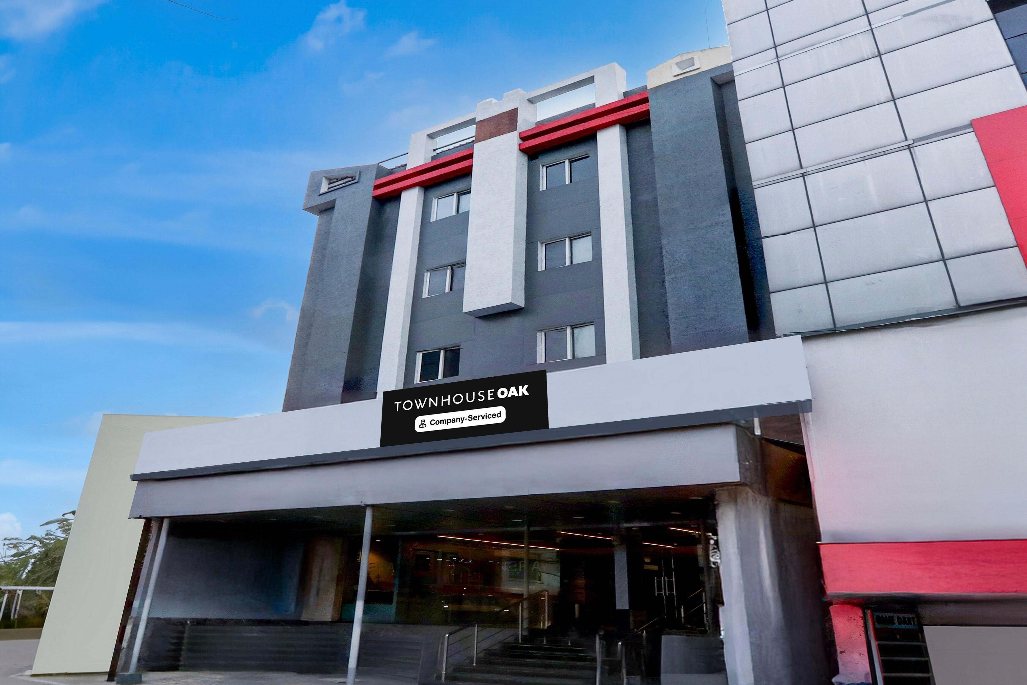 Super Townhouse Oak Madhapur Nera Regency in Hyderabad