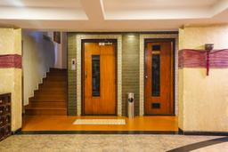 Super Townhouse Oak Prabhat Road in Pune
