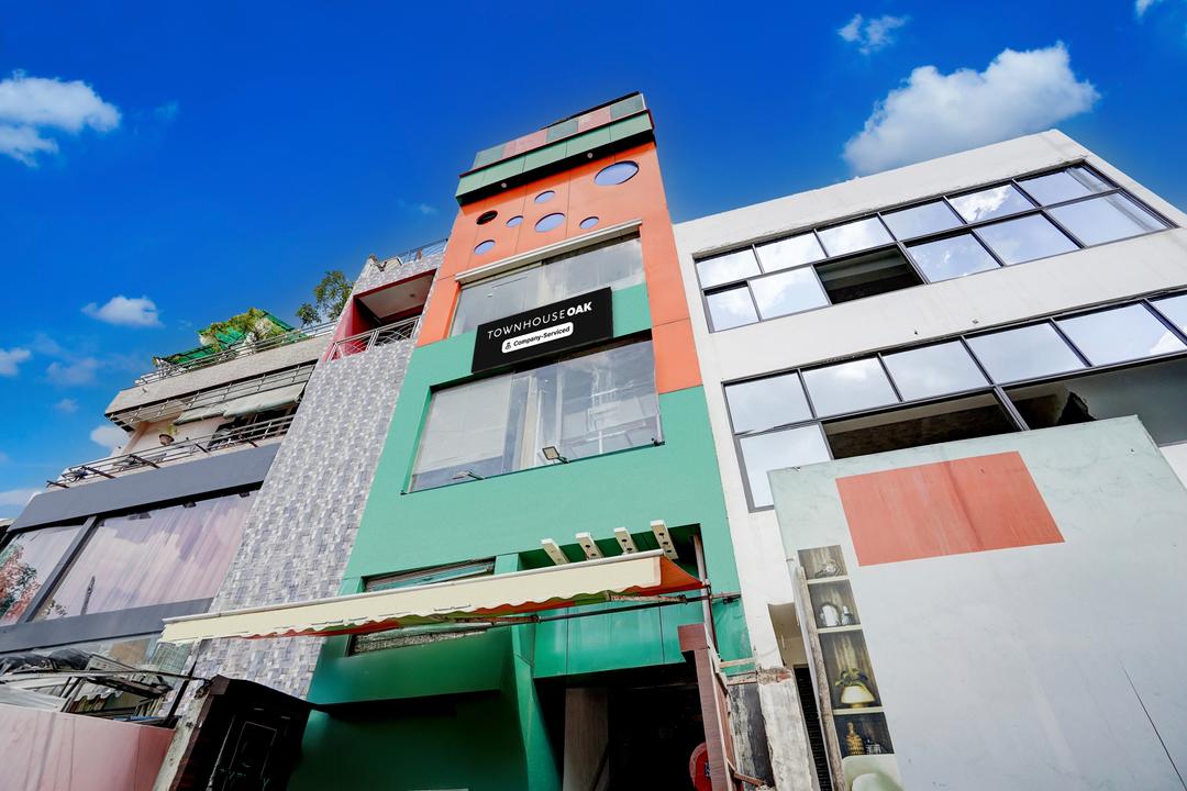 Townhouse Oak Prayagraj Allahabad University - Railway Junction Formerly Ballians in Prayagraj