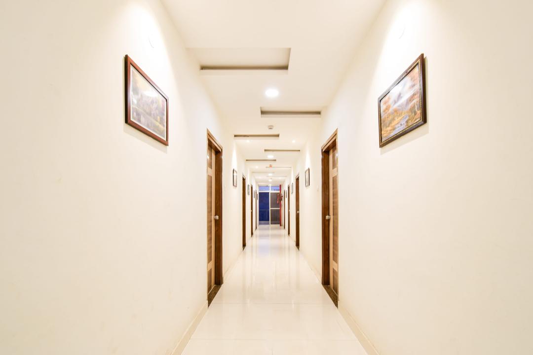 Super Townhouse Raniganj Formerly Devi Residency in Hyderabad
