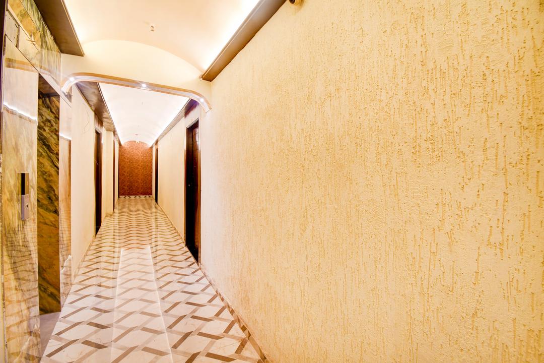 Super Townhouse Varanasi Railway Junction in Varanasi