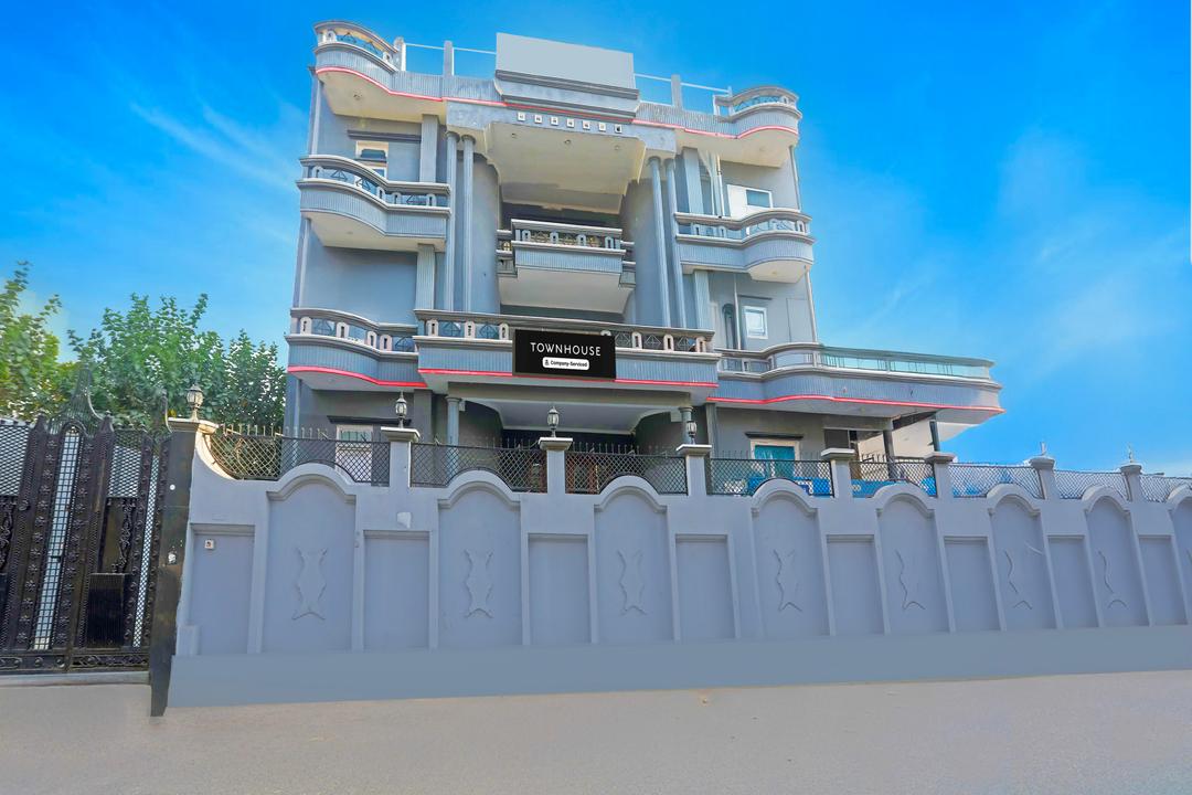 Super Townhouse Vijay Khand Gomti Nagar in Lucknow