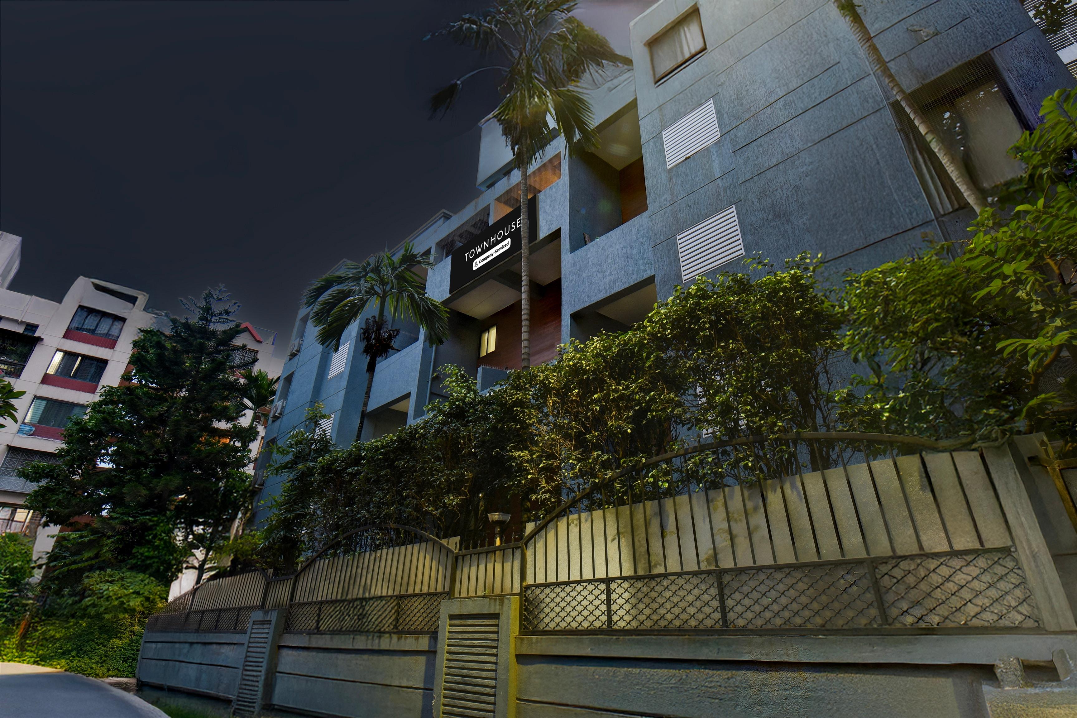 Super Townhouse Viman Nagar Business Stay Formerly Silver Crest in Pune