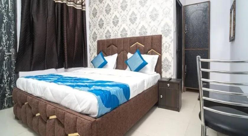 Hotel Green Snapper in Delhi
