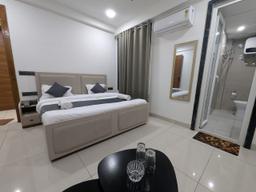Shft-In Hotel in Noida