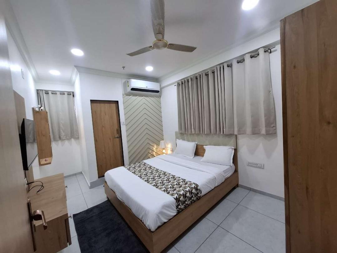 Hotel Heaven in Ahmedabad