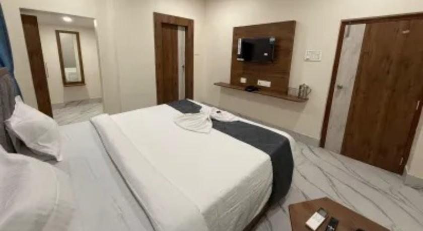 Adhiraj Inn in Kolkata