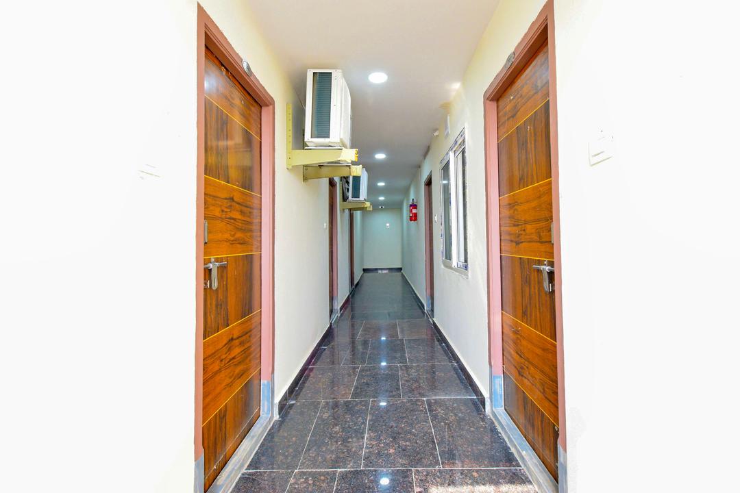 Super Collection O Jagadgirigutta Road in Hyderabad