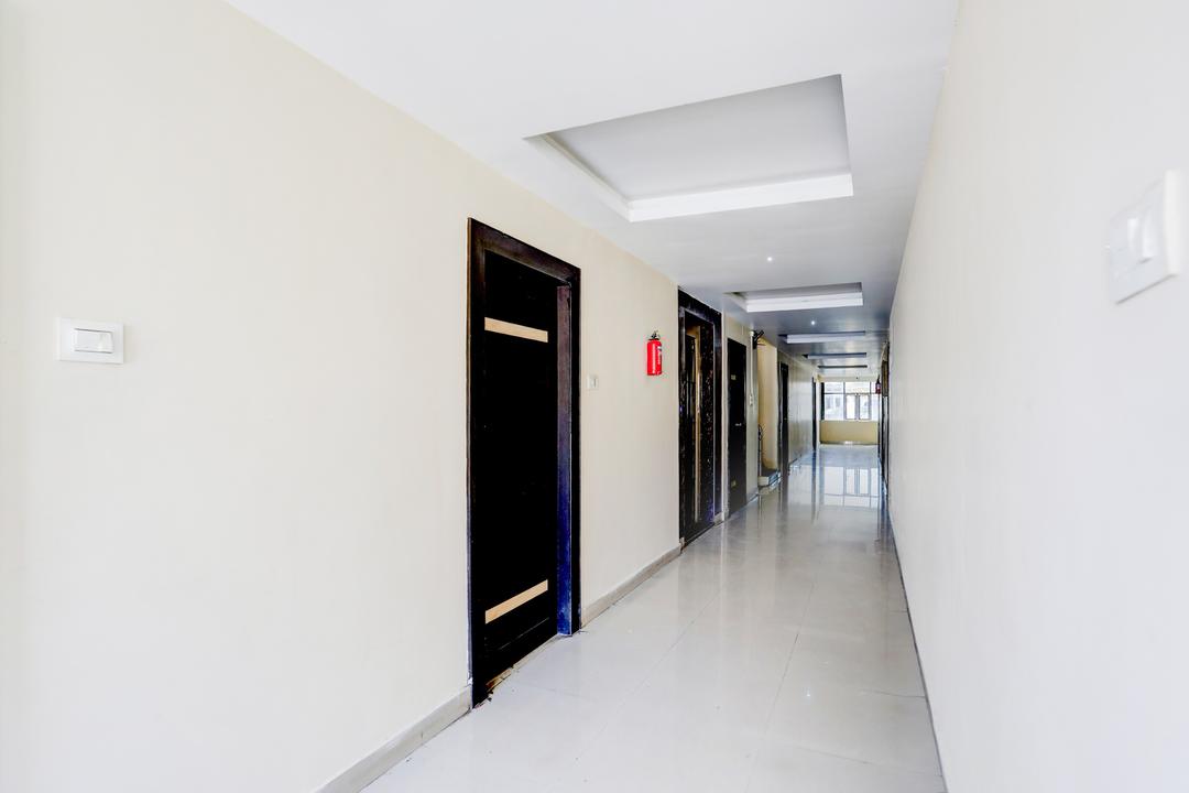 Super Hotel O Rajahmundry Central Railway Station Formerly Sanjeevi Residency in Rajahmundry