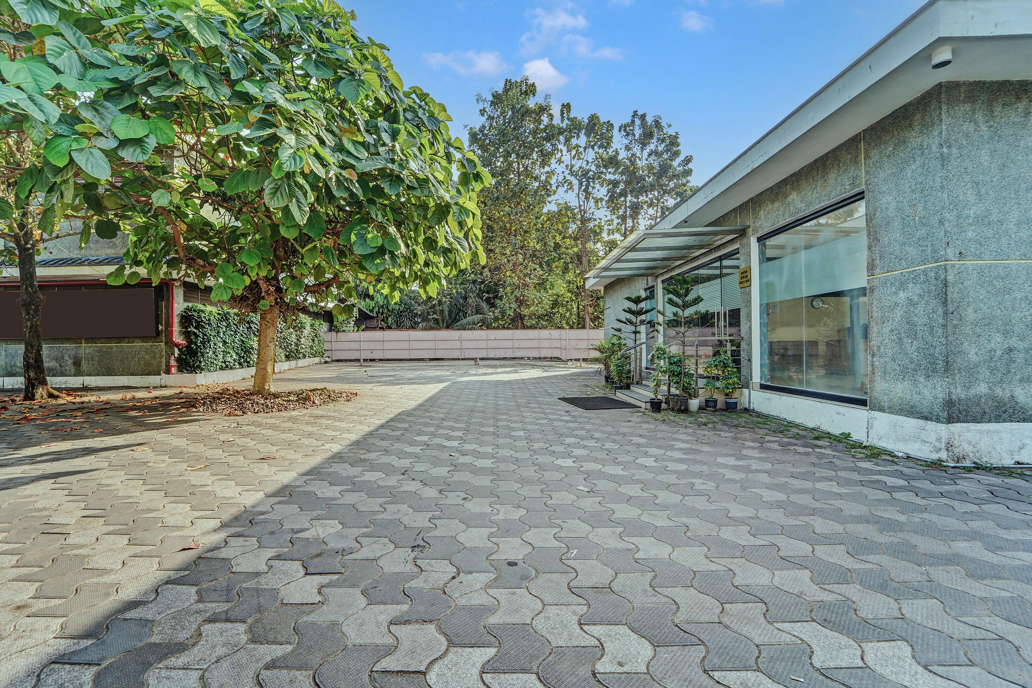 Super Collection O Kalady Near Airport in Kochi