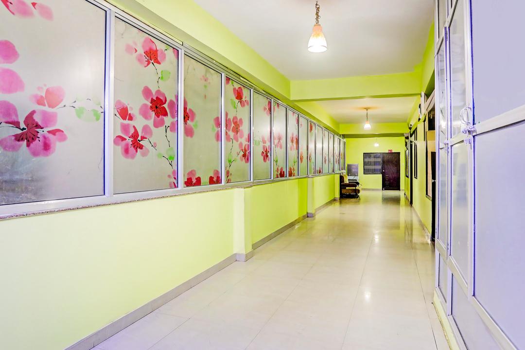 Super Hotel O Hyderabad Gate IIT BHU in Varanasi