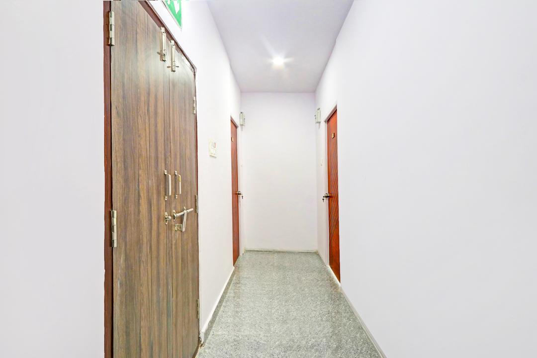 Super Hotel O Karmanghat Near TKR khaman in Hyderabad