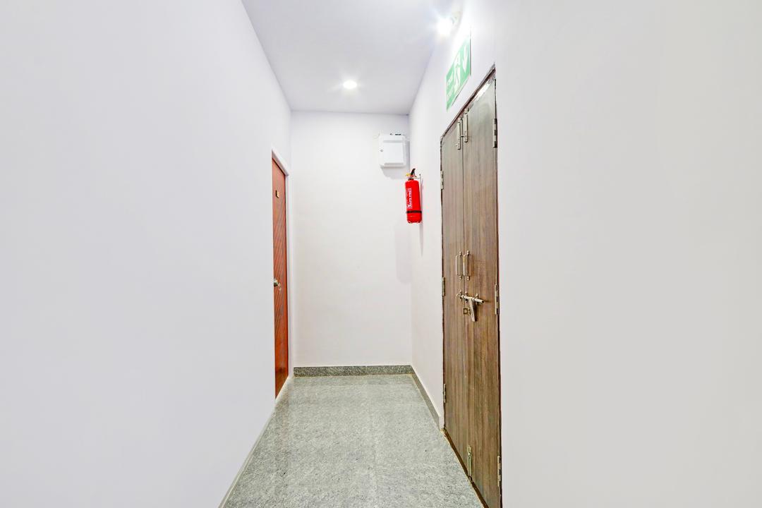 Super Hotel O Karmanghat Near TKR khaman in Hyderabad