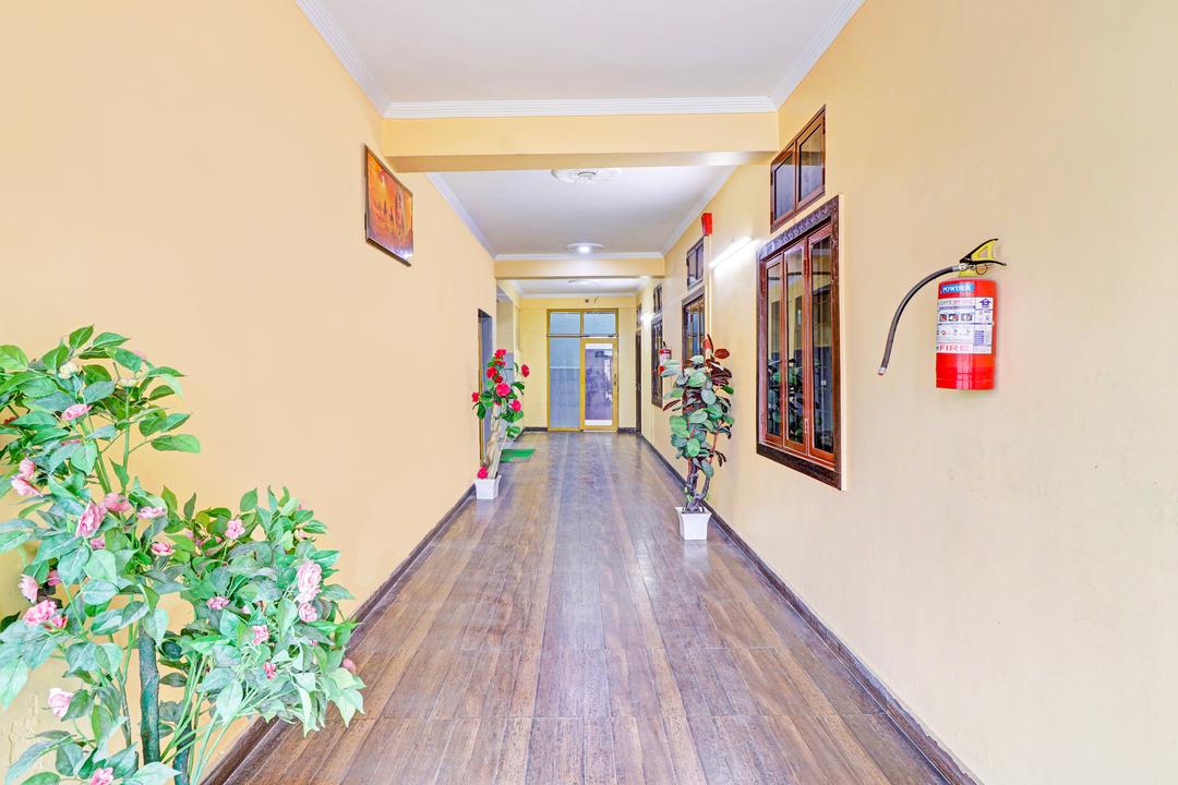 Super Hotel O Vidhan Sabha Chowk Formerly Sunshine Guest House in Dehradun