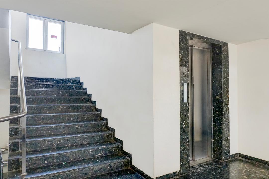 Super Townhouse MG Road Pune in Pune