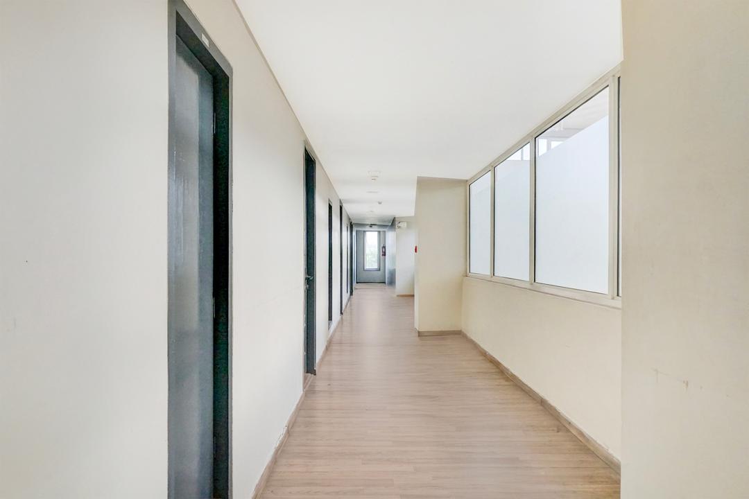 Super Townhouse MG Road Pune in Pune