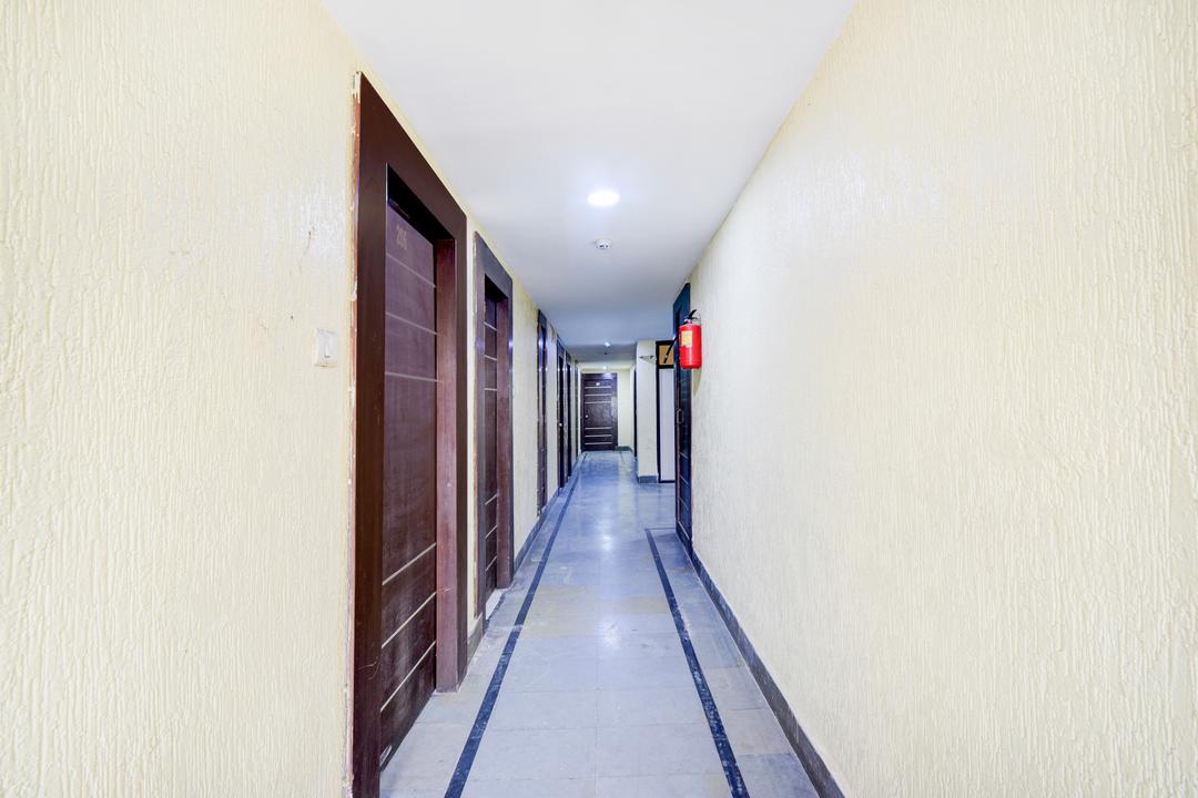 Townhouse Narayanaguda Metro Station Formerly Hotel Anshu Grand in Hyderabad