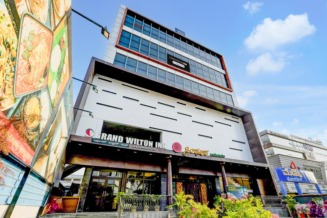 Super Townhouse Oak Mahadevapura Opposite Phoenix Mall Formerly Grand Wilton Inn in Bangalore