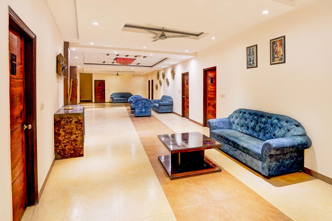 Super Townhouse Prince Chowk Near Railway Station in Dehradun