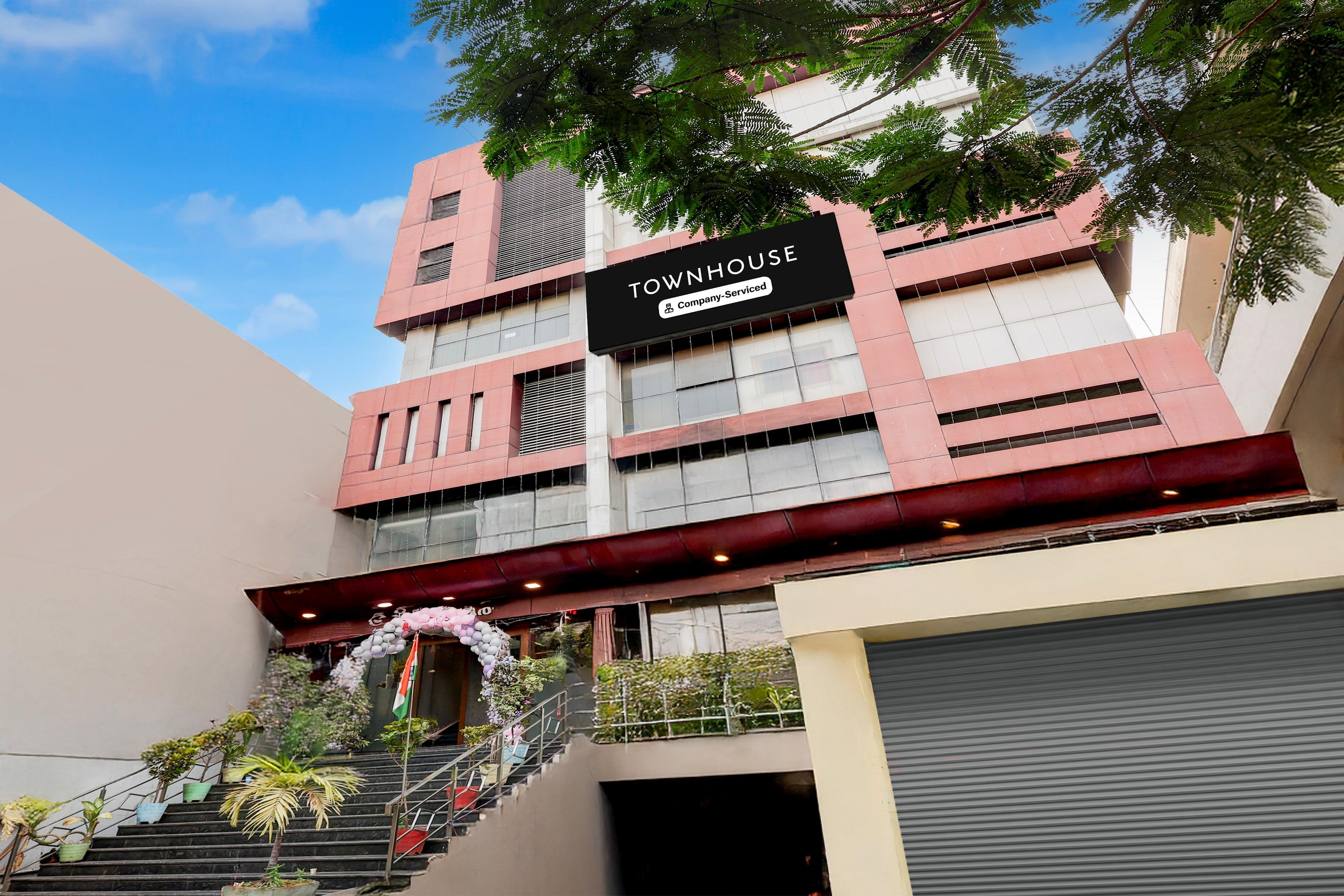 Super Townhouse Sankaramatam Road Near Diamond Park in Visakhapatnam