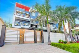 Super Townhouse Sector 49 Sohna Road in Gurgaon