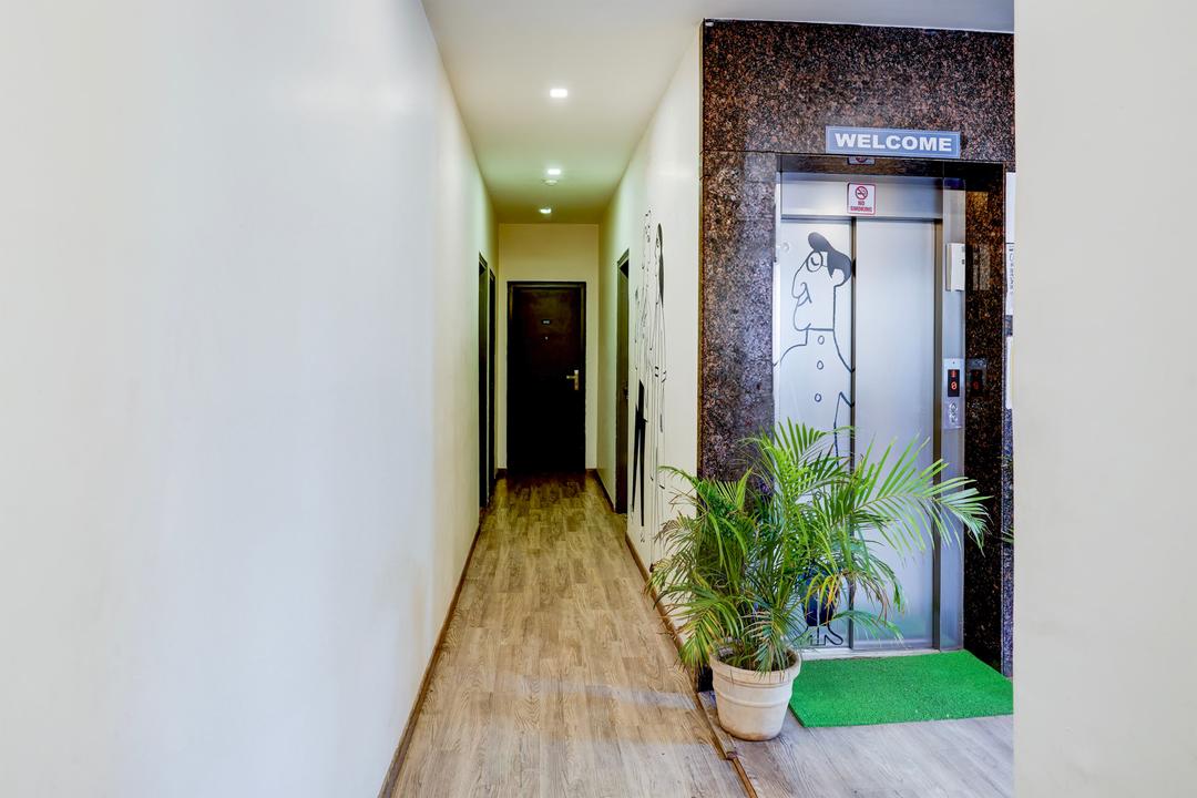 Super Townhouse Ulsoor Near Halasuru Metro Station in Bangalore