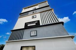Super Townhouse Oak L B Nagar Metro Station in Hyderabad