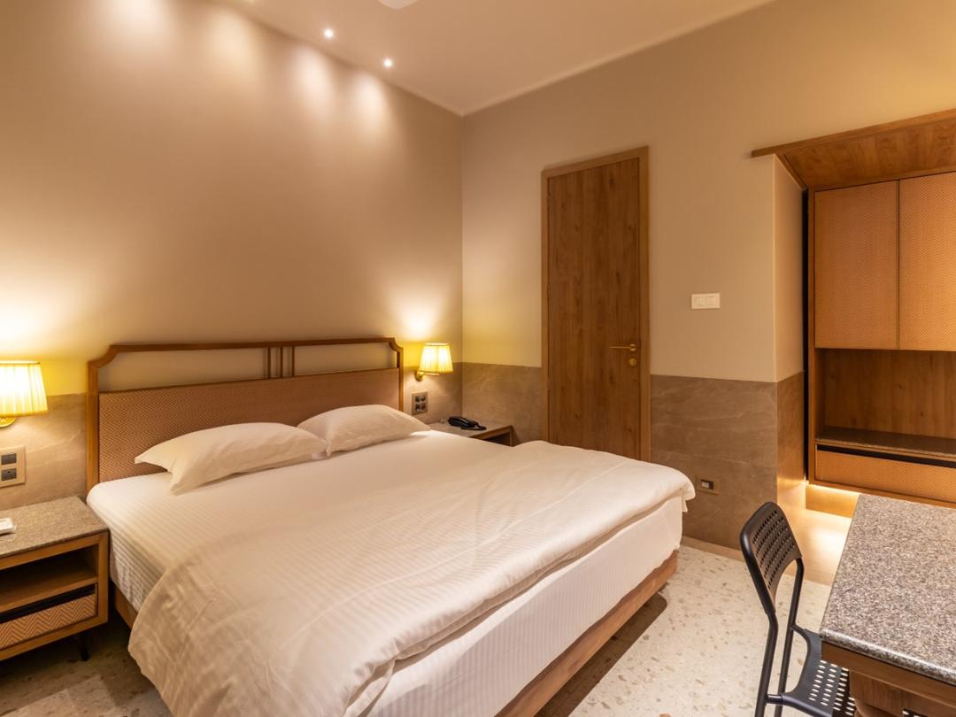 Hotel Reay Road Residency in Mumbai