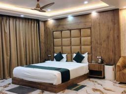 Hotel V Square in Lucknow