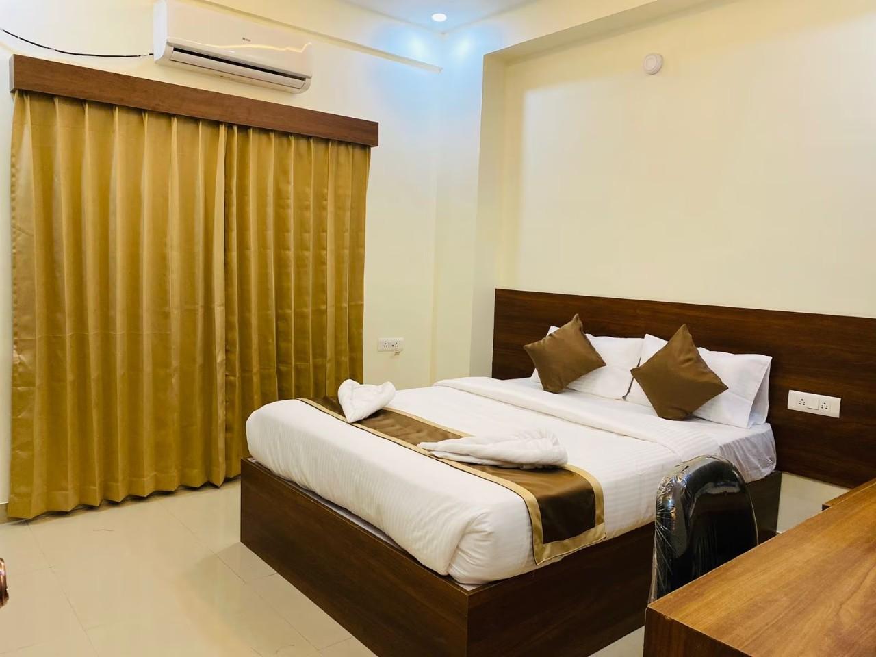 Hotel Safko Grand in Bangalore