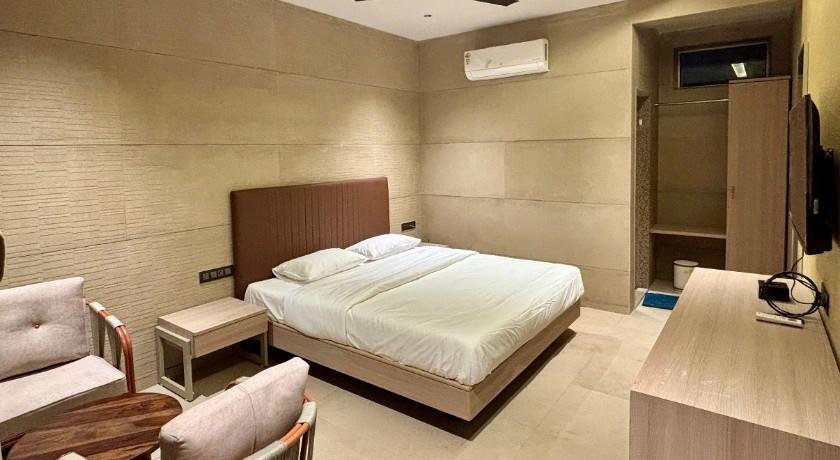 Hotel Baywatch Gorai in Mumbai