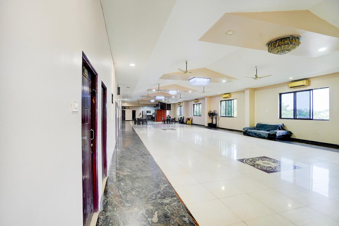 Super Hotel O Rani Durgawati Crossway Formerly Orient Palace in Nagpur