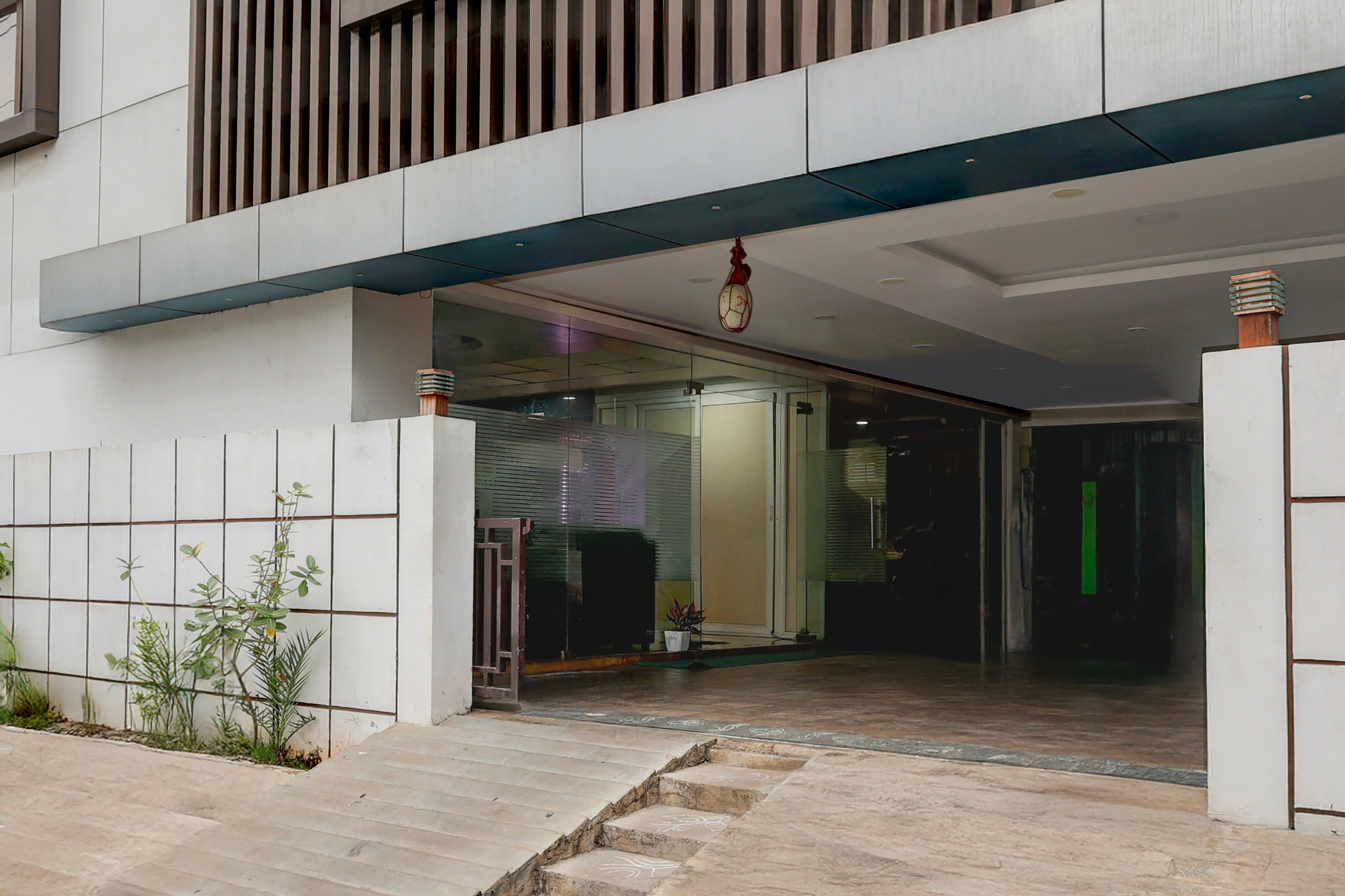 Super Townhouse V Hotel in Vijayawada