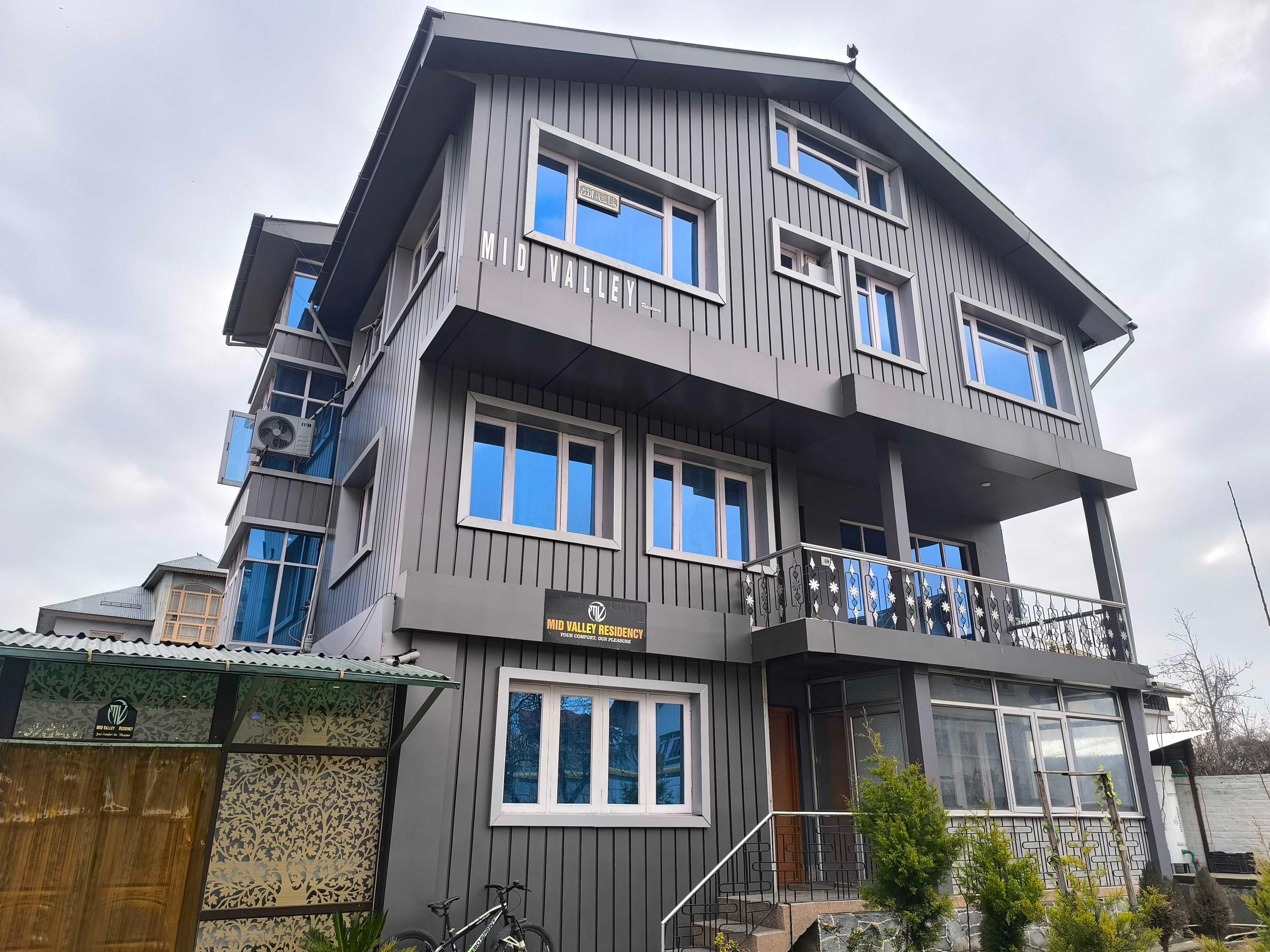 Collection O Kursoo Rajbagh Formerly Mid Valley Residency in Srinagar