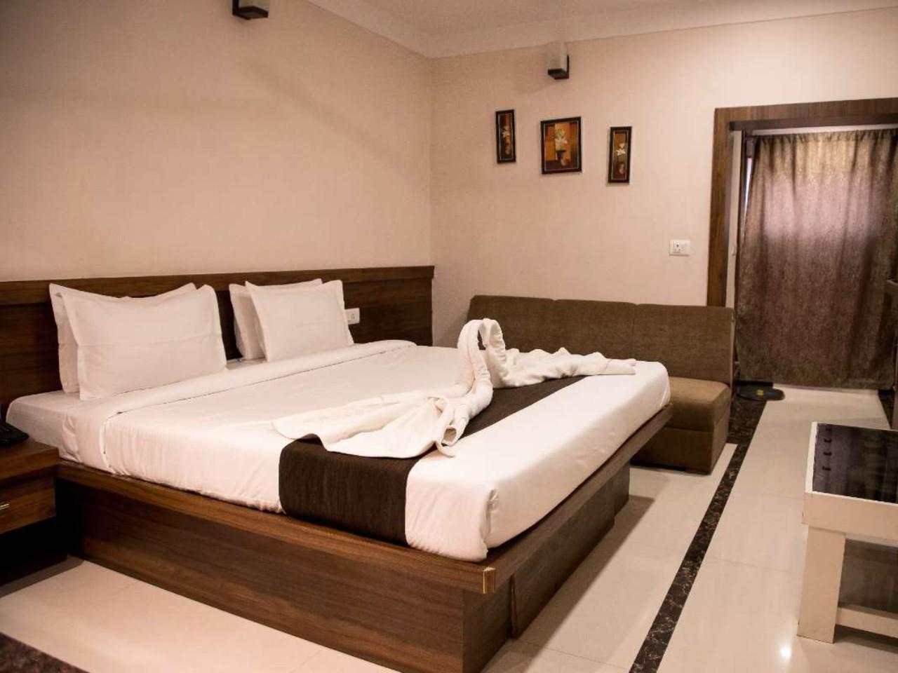 Hotel Paras by TWC Hotels in Jabalpur