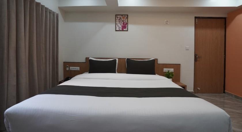 Hotel Orange Tree in Ahmedabad