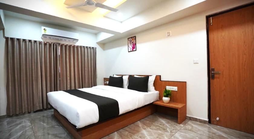 Hotel Orange Tree in Ahmedabad