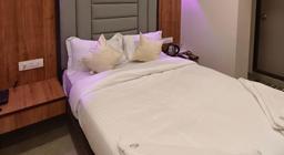 Hotel Shaurya Inn in Navi Mumbai