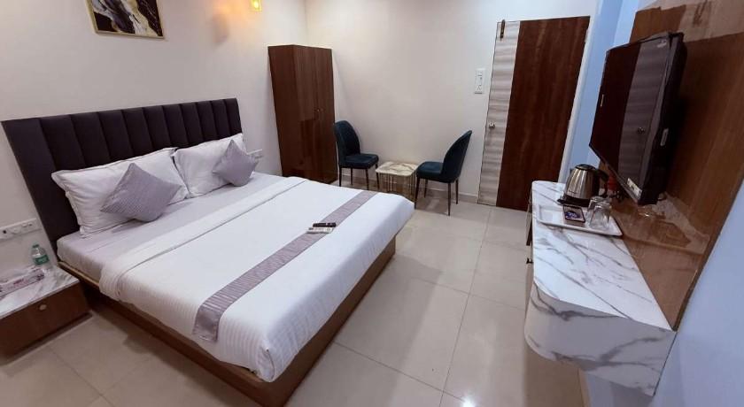 Hotel Silver Leaf in Mumbai