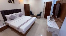Hotel Silver Leaf in Mumbai