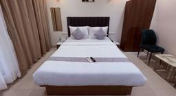 Hotel Silver Leaf in Mumbai