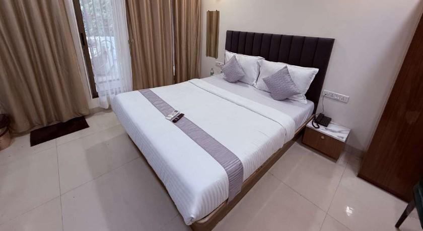 Hotel Silver Leaf in Mumbai
